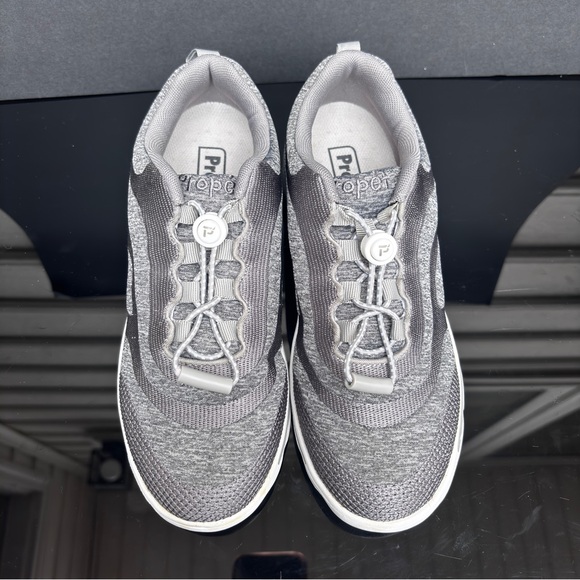 Propet Women's TravelActiv Aero Shoe, Silver, Size 6 NIB - Picture 3 of 13